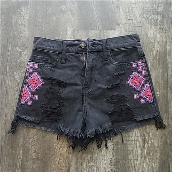 🖤High waisted boho distressed shorts - Picture 1 of 3